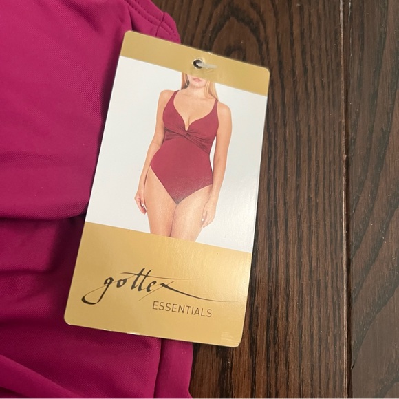 Gottex essentials one piece raspberry colour bathing suit size 12 - Picture 4 of 7